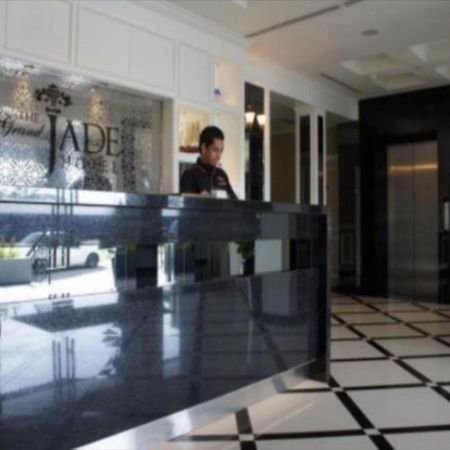 Hotel Zamburger Grand Jade Джохор-Бару Экстерьер фото
