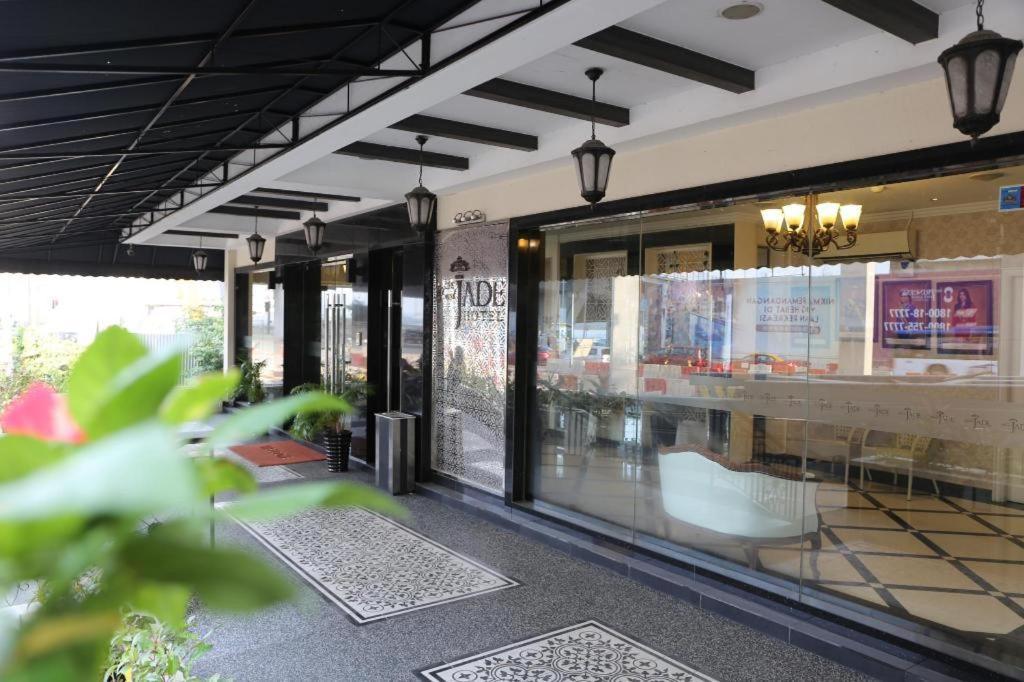 Hotel Zamburger Grand Jade Джохор-Бару Экстерьер фото